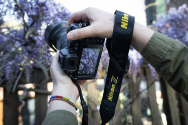 Nikon magazine - Figen Kokol in Istanbul with the DX 16-50mm