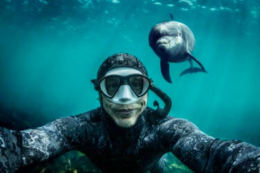 Nikon magazine - George Karbus underwater with the ZR